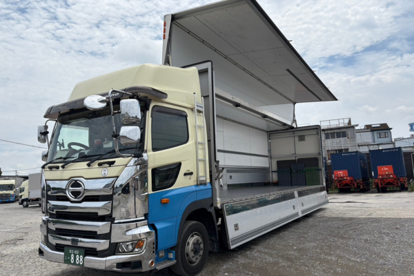 13tウイング車エアーサス（低床）